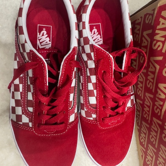 Red and white checkered old Skool tie up vans - Picture 3 of 7